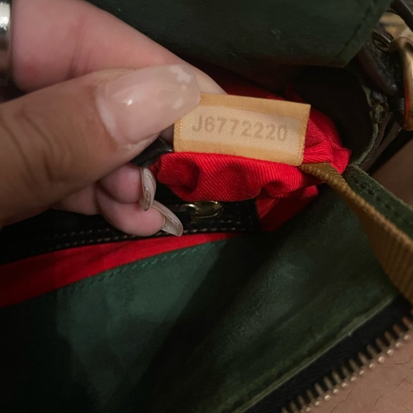 Dooney and Bourke genuine leather purse - Picture 6 of 14